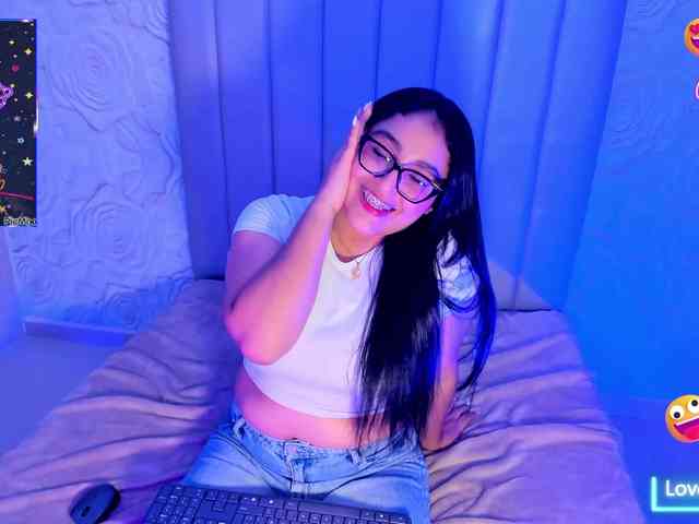 LyaDubois webcam