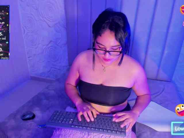 LyaDubois webcam