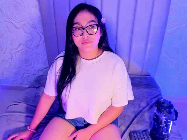 LyaDubois webcam
