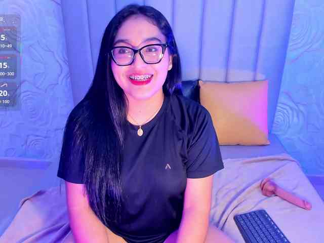 LyaDubois webcam