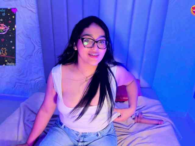 LyaDubois webcam