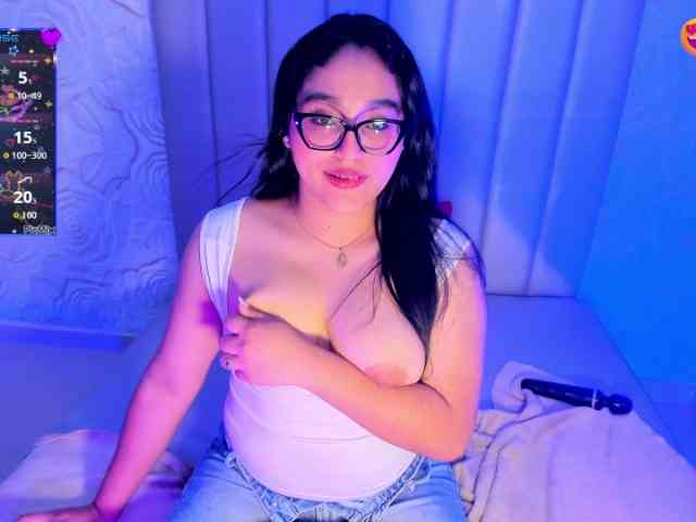 LyaDubois webcam