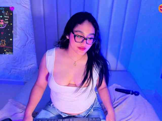 LyaDubois webcam