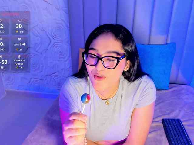 LyaDubois webcam