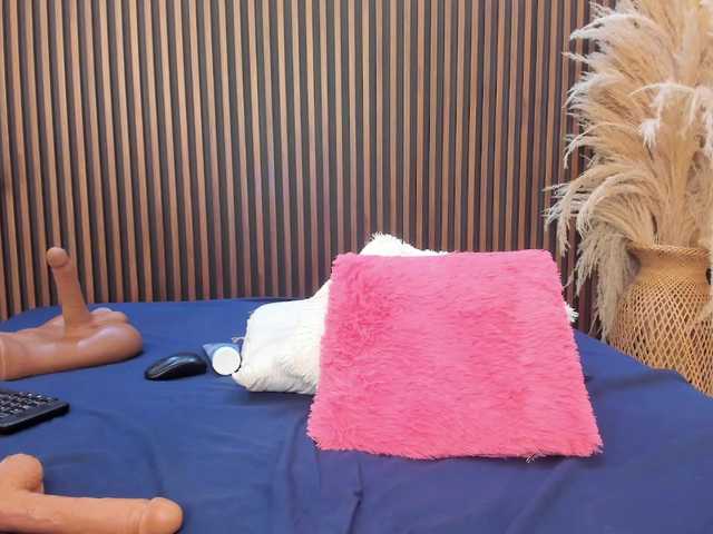 samanthaabrownn live sex show