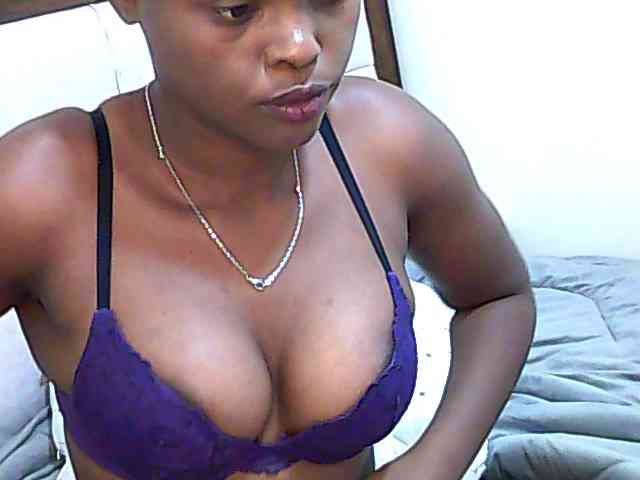 Kissydoll9 webcam