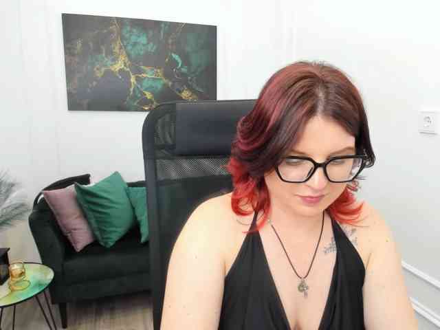 AmeliaDateri webcam