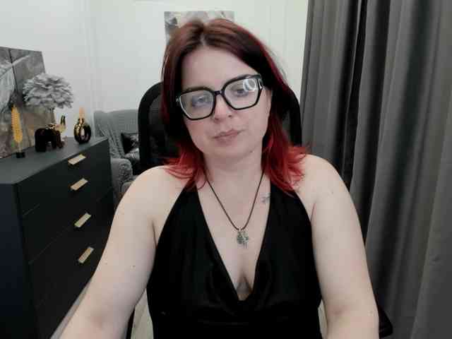 AmeliaDateri webcam