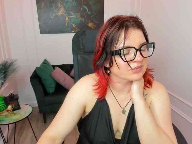 AmeliaDateri webcam