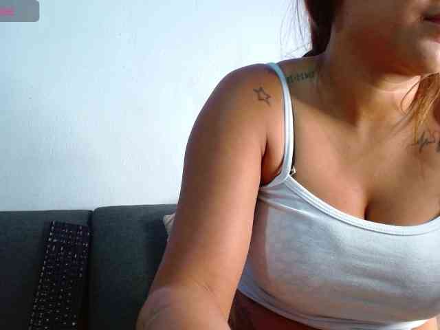 Conejita-Horny webcam