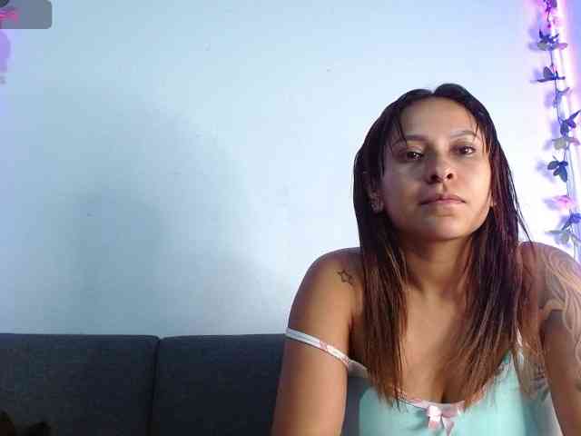 Conejita-Horny webcam