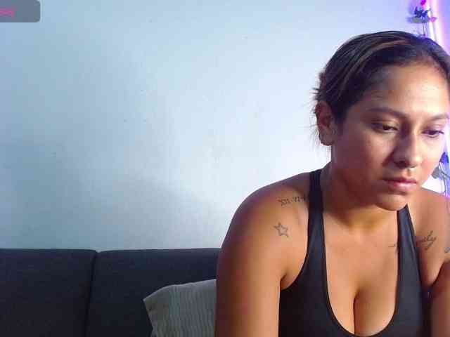 Conejita-Horny webcam