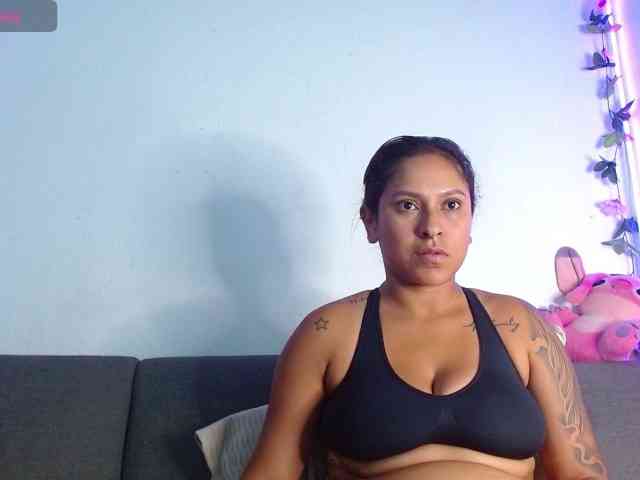 Conejita-Horny webcam