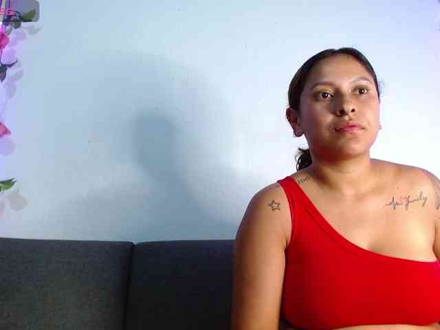Conejita-Horny webcam