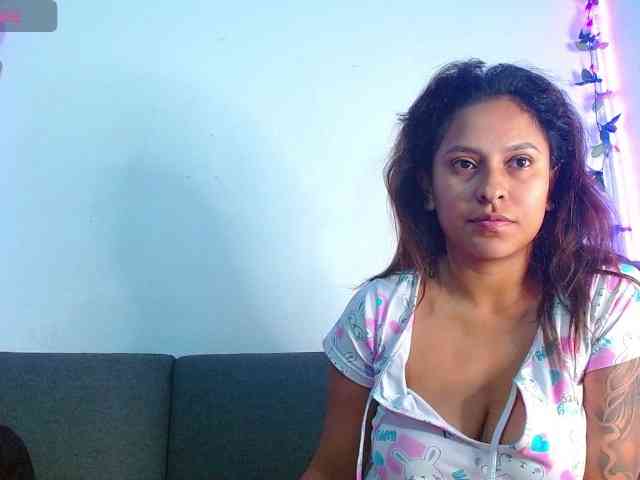 Conejita-Horny webcam
