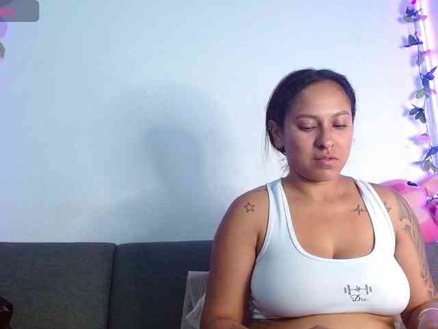 Conejita-Horny webcam