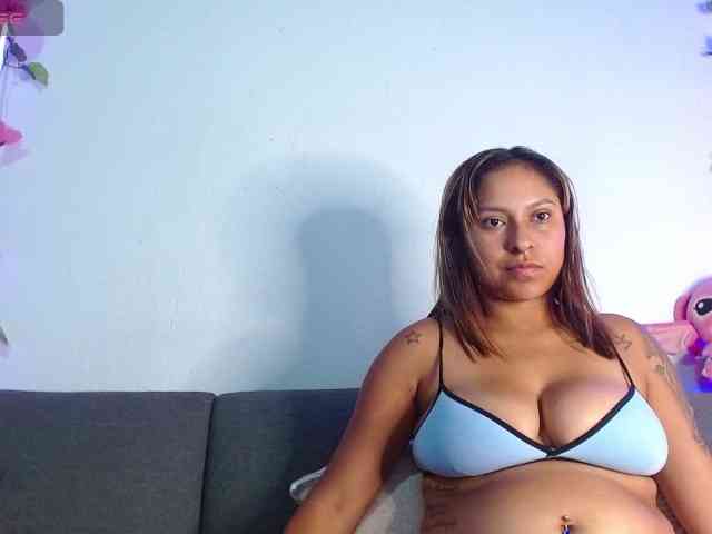 Conejita-Horny webcam