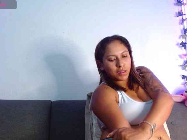 Conejita-Horny webcam