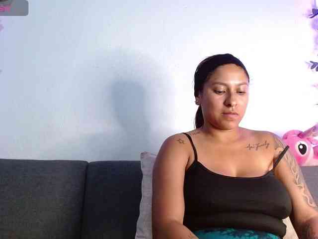 Conejita-Horny webcam