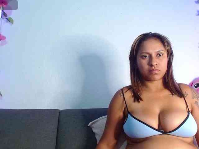 Conejita-Horny webcam