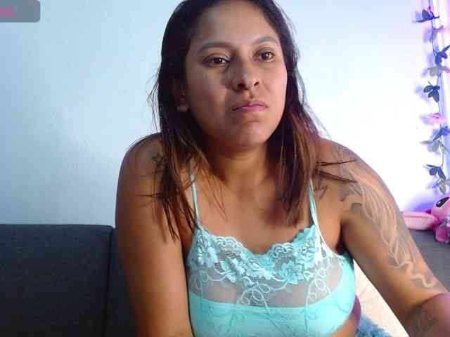 Conejita-Horny webcam