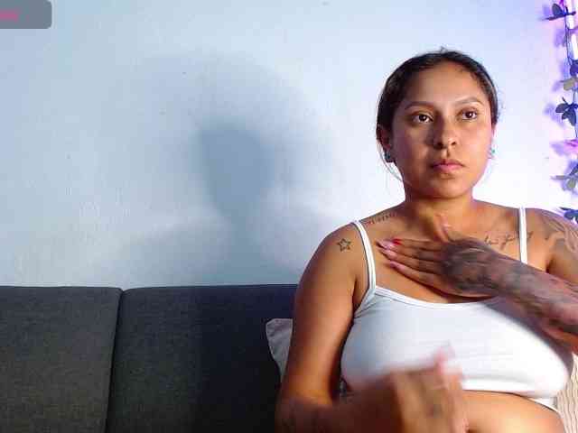 Conejita-Horny webcam