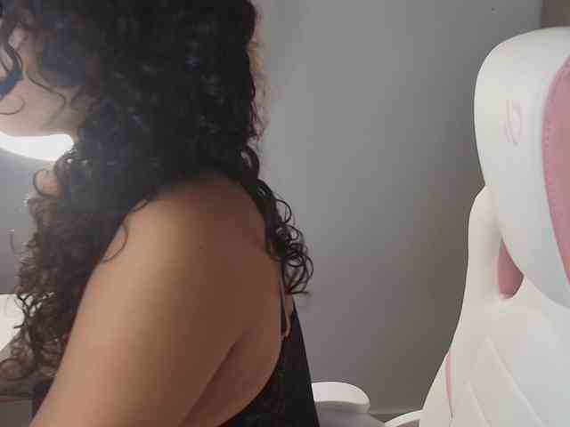 Sally-Diaz webcam