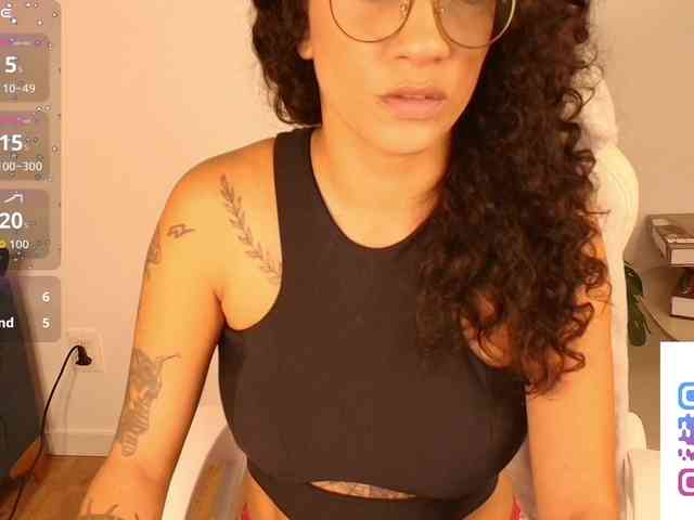Sally-Diaz webcam