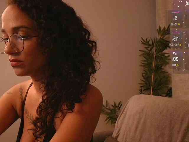 Sally-Diaz webcam