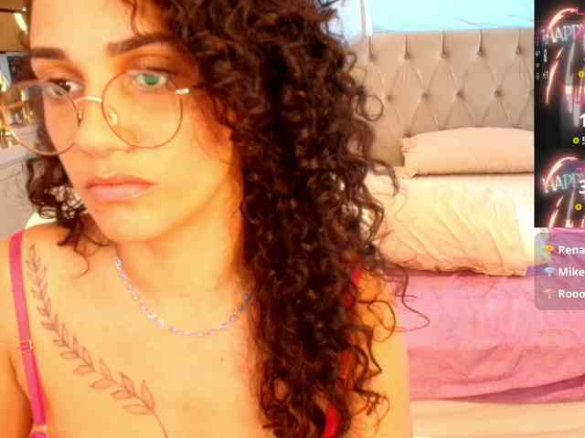 Sally-Diaz webcam