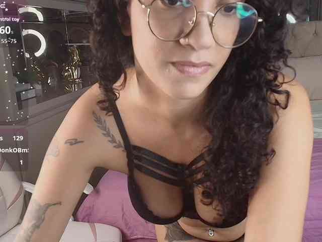 Sally-Diaz webcam