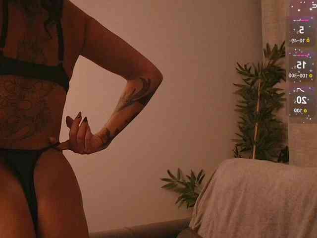 Sally-Diaz webcam