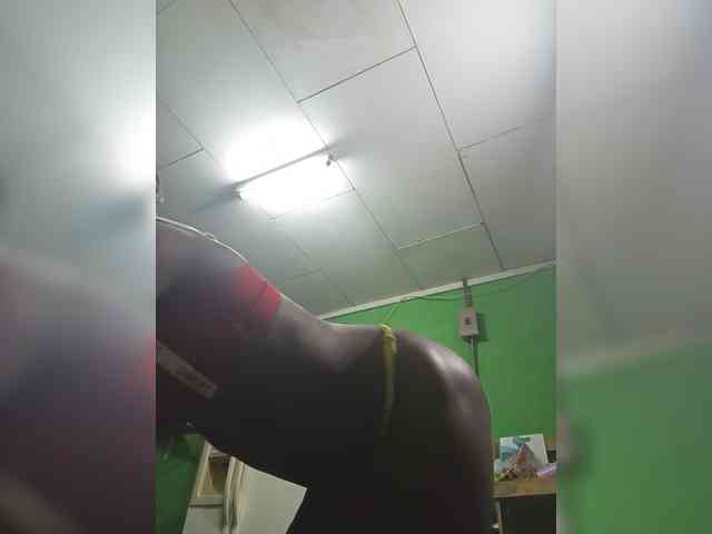 ebonytinydancer1992 webcam