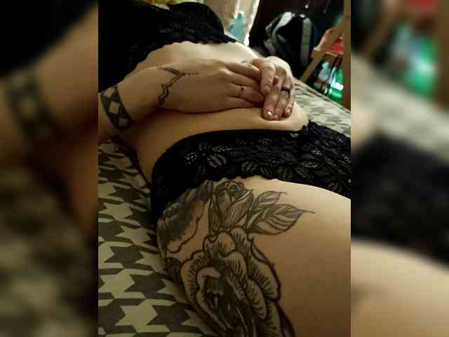 juliashkadafnas webcam
