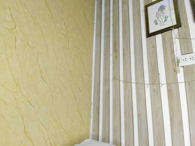 Chloecollins live cam on BongaCams