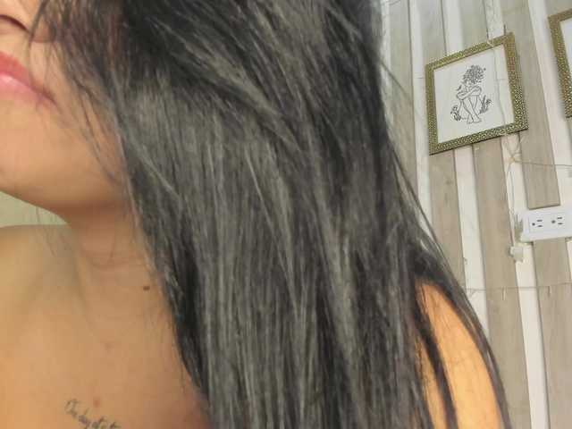 Chloecollins live cam on BongaCams