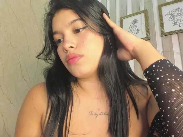 Chloecollins live cam on BongaCams