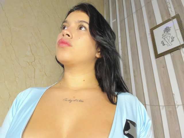Chloecollins live cam on BongaCams