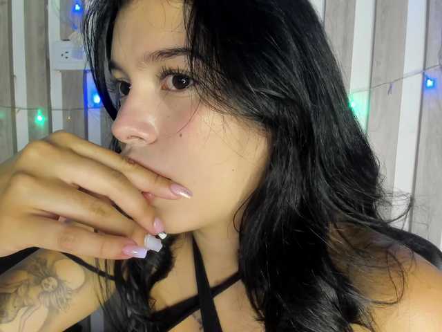 Chloecollins's BongaCams show and profile