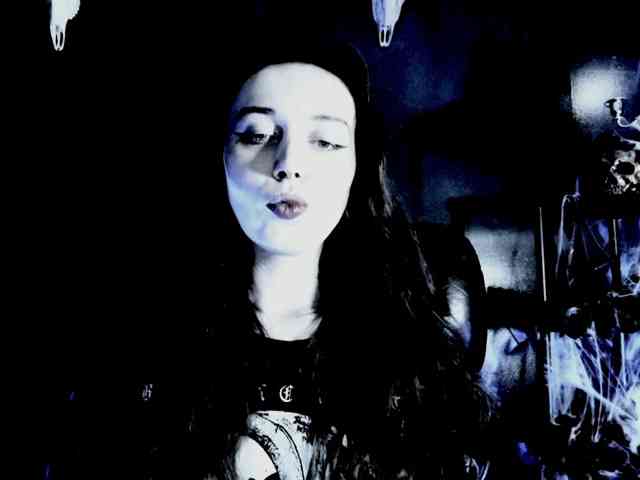 Modella: theDahlia