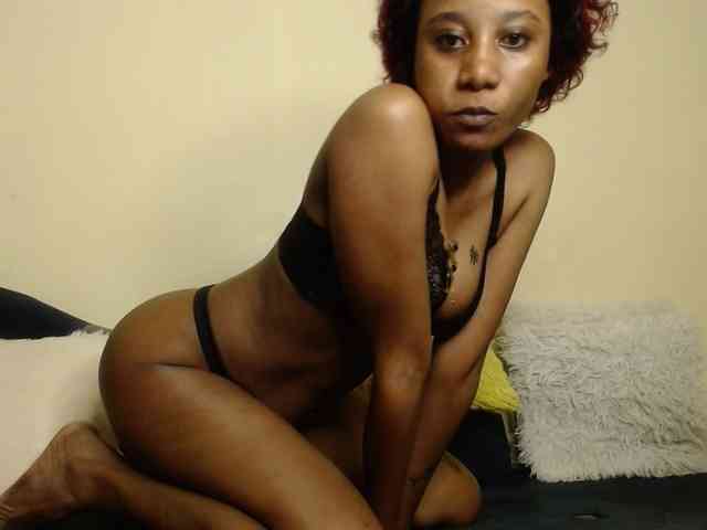 JadaMira1 webcam