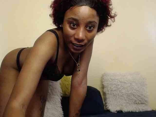 JadaMira1 webcam