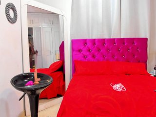 Cassandra-Hunt Porn Show