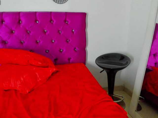 Cassandra-Hunt live cam on BongaCams