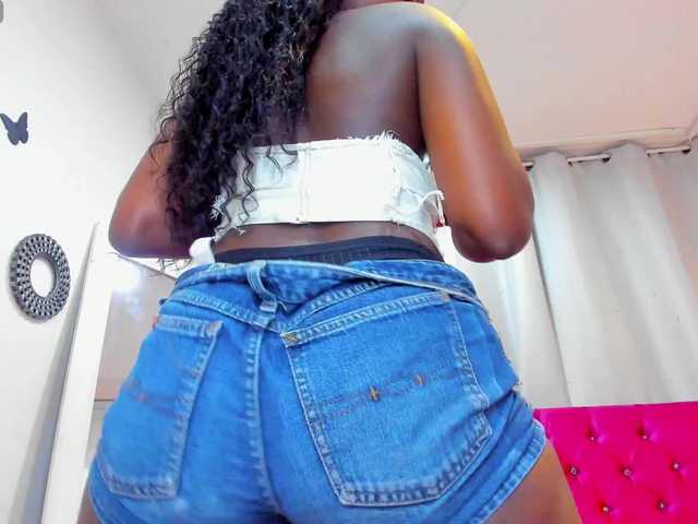 Cassandra-Hunt live cam on BongaCams