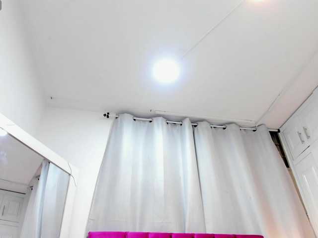Cassandra-Hunt live cam on BongaCams