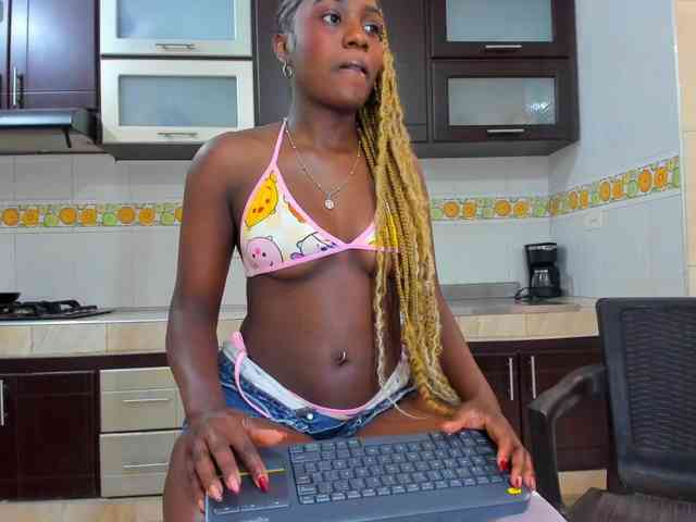 Cassandra-Hunt webcam