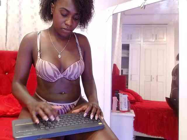 Cassandra-Hunt webcam