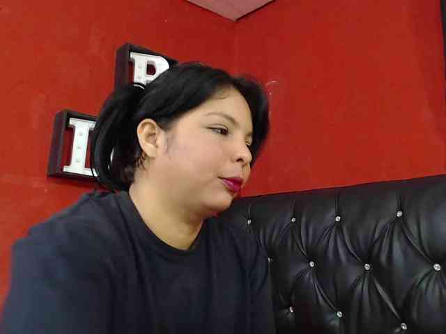 Nicki-latina webcam