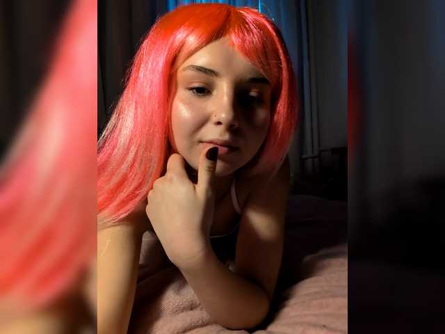 pussypiercingslut's BongaCams show and profile